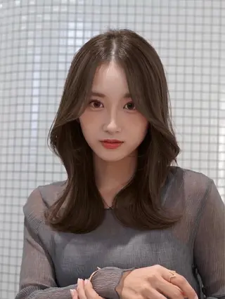 ミディアム Aura所属・丸山 心 / 艶カラーのヘアスタイル