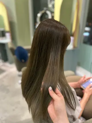 カラー 一條 乃亜のヘアスタイル