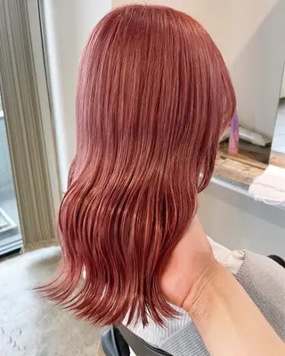 ミディアム カラー ✨艶ブリーチカラー ✨四ノ宮裕己のヘアスタイル