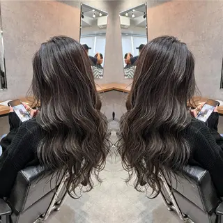 カラー R/🤎 パーマ＆ブリーチ🔥のヘアスタイル