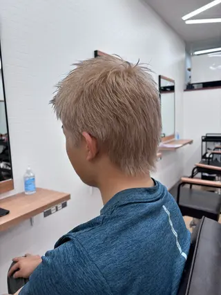 ショート カラー ヘアアレンジ グランルッソ所属・岡山× バレイヤージュカラーのヘアスタイル