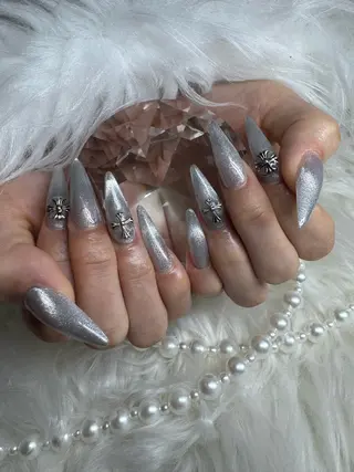 ネイル ꕤ︎︎牧野 麻衣ꕤ︎︎のネイルデザイン