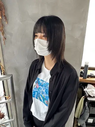 ミディアム ウルフ/レイヤー🪐 MANAのヘアスタイル