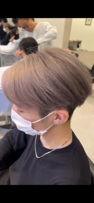 ショート カラー SOZO Hair Make GINZA所属・👑艶髪/ブリーチ/ 縮毛矯正/パーマ👑のヘアスタイル