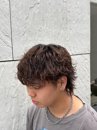 パーマ メンズハイトーン 北斗💍レイヤーのヘアスタイル