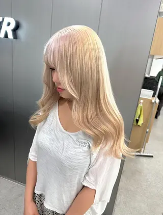 カラー ミディアム くすみミルクティー／ ブラウン🪡TOWAのヘアスタイル