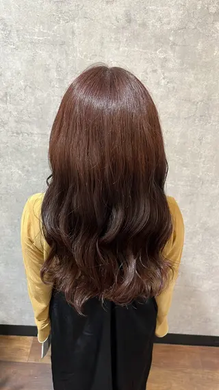 カラー 下山 萌華のヘアスタイル