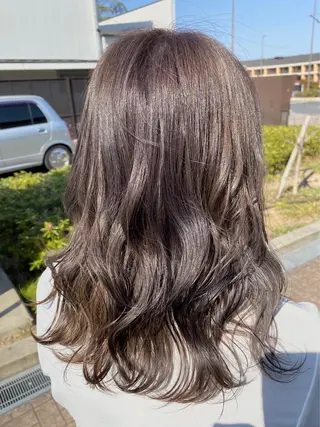 ロング カラー 阿部 響香のヘアスタイル
