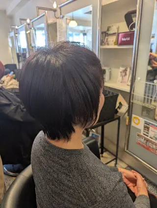 ショート カラー 椎橋 美帆野のヘアスタイル