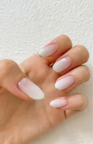 ネイル 安藤 彩乃のネイルデザイン