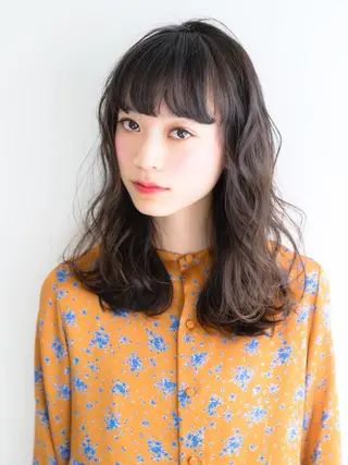 ミディアム マーブル東京 三軒茶屋 美容室のヘアスタイル