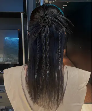 ヘアアレンジ 艶カラー/アレンジ/ はまぐちうみのヘアスタイル