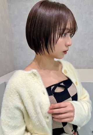 ショート カラー ✨艶カラーと縮毛矯正 🦖しんのすけ🦖のヘアスタイル