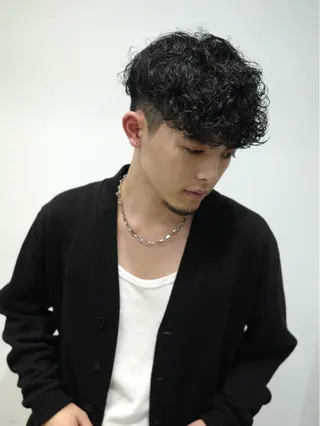 パーマ メンズ fifth 安次富　泰雅のヘアスタイル