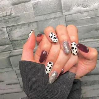 セミロング ヘアアレンジ ネイル 🦋Kiyomi. 🦋のネイルデザイン