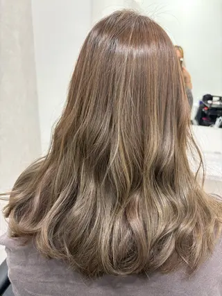 ミディアム AI KIのヘアスタイル