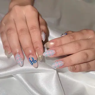 ネイル シュシュ 🎀 girly nailのネイルデザイン