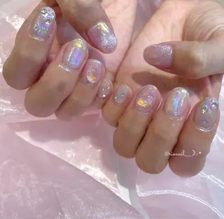 ネイル 𝘙𝘪𝘰𝘯𝘢 ...🕯🤍のネイルデザイン