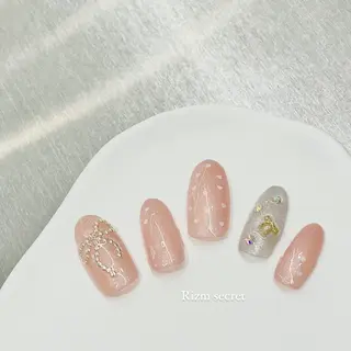 ネイル Rizm secret所属・hitomi ︎✿のネイルデザイン
