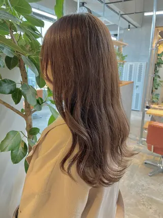 セミロング カラー ハイトーンカラ ー/小川のヘアスタイル