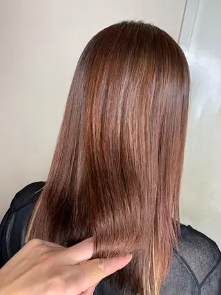 セミロング Brooch ブローチのヘアスタイル