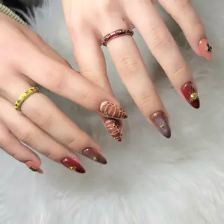 ネイル Natsumi 🦊  Nailのネイルデザイン