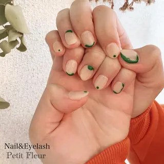 ネイル Petit Fleur所属・青柳 亜梨奈のマツエク・マツパデザイン