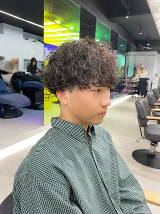 ショート パーマ メンズ シャドウパーマ/ ルーズパーマ/メンズのヘアスタイル