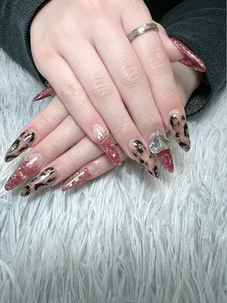 ネイル シェヌネイル JURAのネイルデザイン