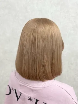 ミディアム カラー 澤木 愛美のヘアスタイル