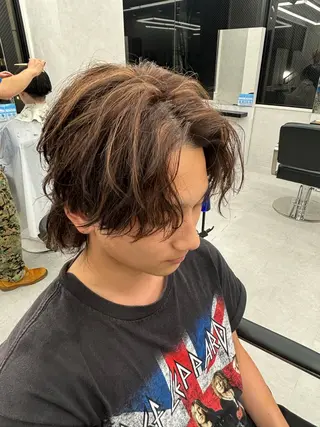 ミディアム カラー メンズ 岩井 虎大郎のヘアスタイル