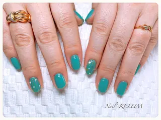 ネイル THECOLORS所属・近貞 莉奈のネイルデザイン