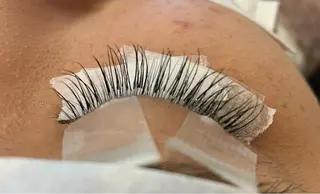 マツエク・マツパ 卜部 かりんの眉毛・アイブロウイメージ