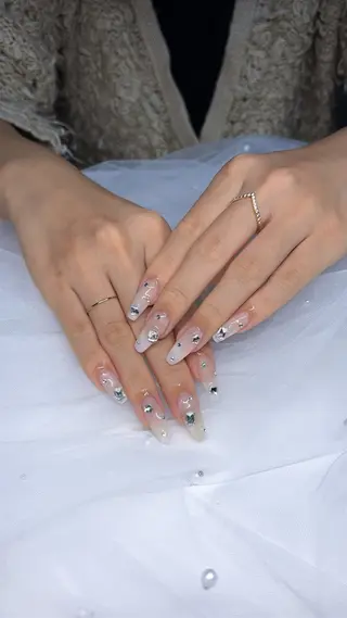 ネイル Yuka .⋆𝜗𝜚のネイルデザイン