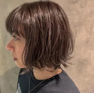 ミディアム カラー よしだ とおいのヘアスタイル