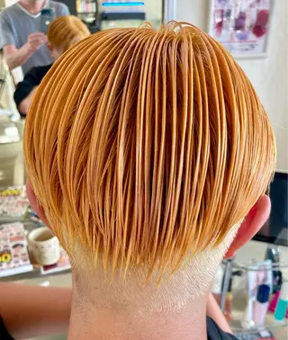 カラー ヤマウチ  ヒデキのヘアスタイル