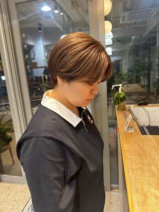 ショート カラー ハマベ イクト FLORENのヘアスタイル