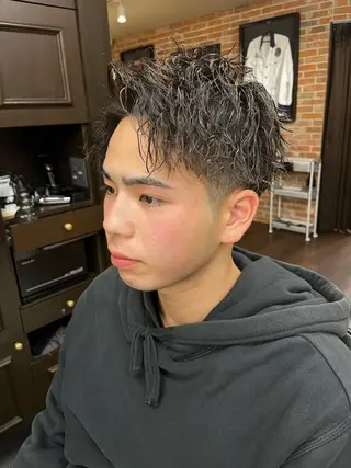 ミディアム 佐藤 詩音のヘアスタイル