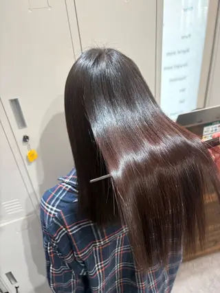 ミディアム パドトロワ所属・pasdetrois AINAのヘアスタイル