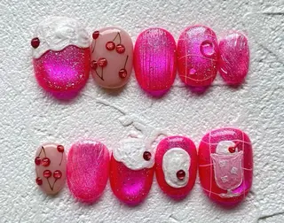 ネイル 高木 維麗絲のネイルデザイン