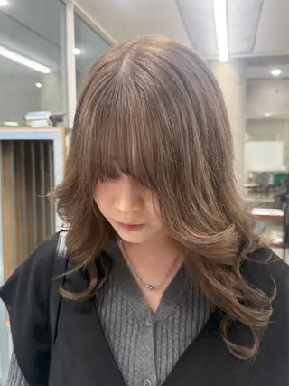 セミロング カラー Kotoko🖤/海 外/バレイヤージュのヘアスタイル