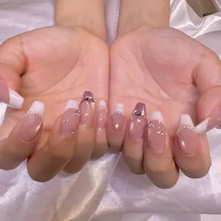 ネイル nail salon e'mu💐のネイルデザイン