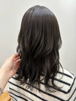 セミロング カラー Atre.所属・🤍美髪縮毛/髪質 改善/池上夏凜🤍のヘアスタイル