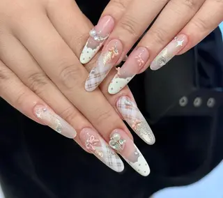 ネイル エ リのネイルデザイン