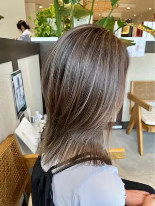 ミディアム カラー 松井 竜輝のヘアスタイル