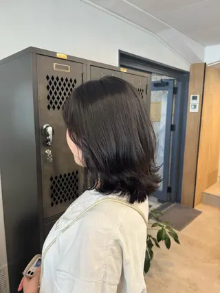 ミディアム INORI /フェイスレイヤーのヘアスタイル