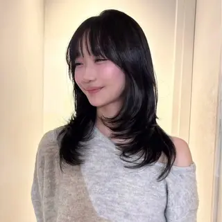 ミディアム フェミニン/ 透明感カラー/ナツミのヘアスタイル