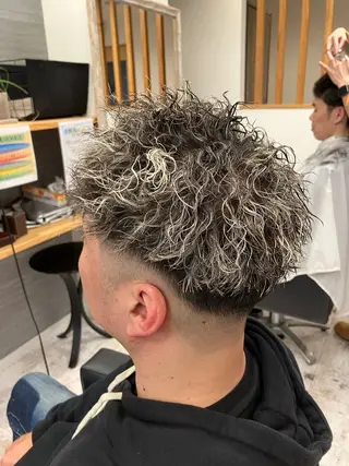 カラー パーマ メンズ メンズ特化/パーマ/ フェードWATARUのヘアスタイル