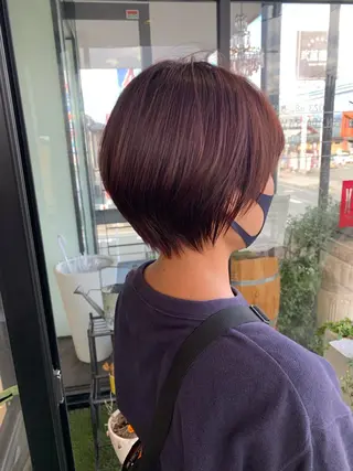 ショート graxi'    グラシー所属・ブリーチ/ハイトーン SERINAのヘアスタイル