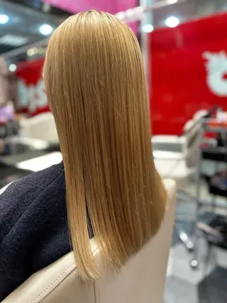 ロング 横山 千春のヘアスタイル